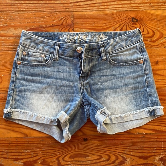 Express Jean Shorts - Picture 3 of 5